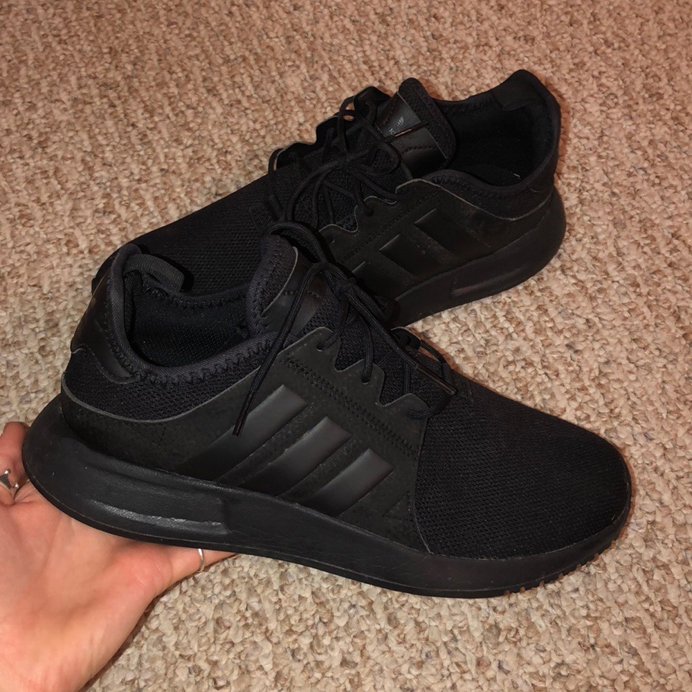 Adidas Tennis Shoes